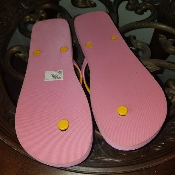 🎉Steve Madden Flip Flops - Picture 2 of 3